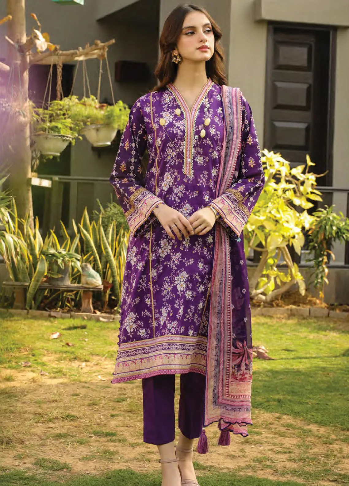 Komal Prints By Lakhany Printed Lawn Unstitched 3 Piece Suit - LSM24KP LG-IZ-0088-A