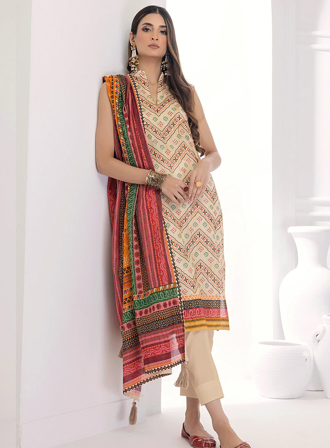 Lakhany By LSM Printed Lawn Stitched 3 Piece Suit - LG-AM-0045