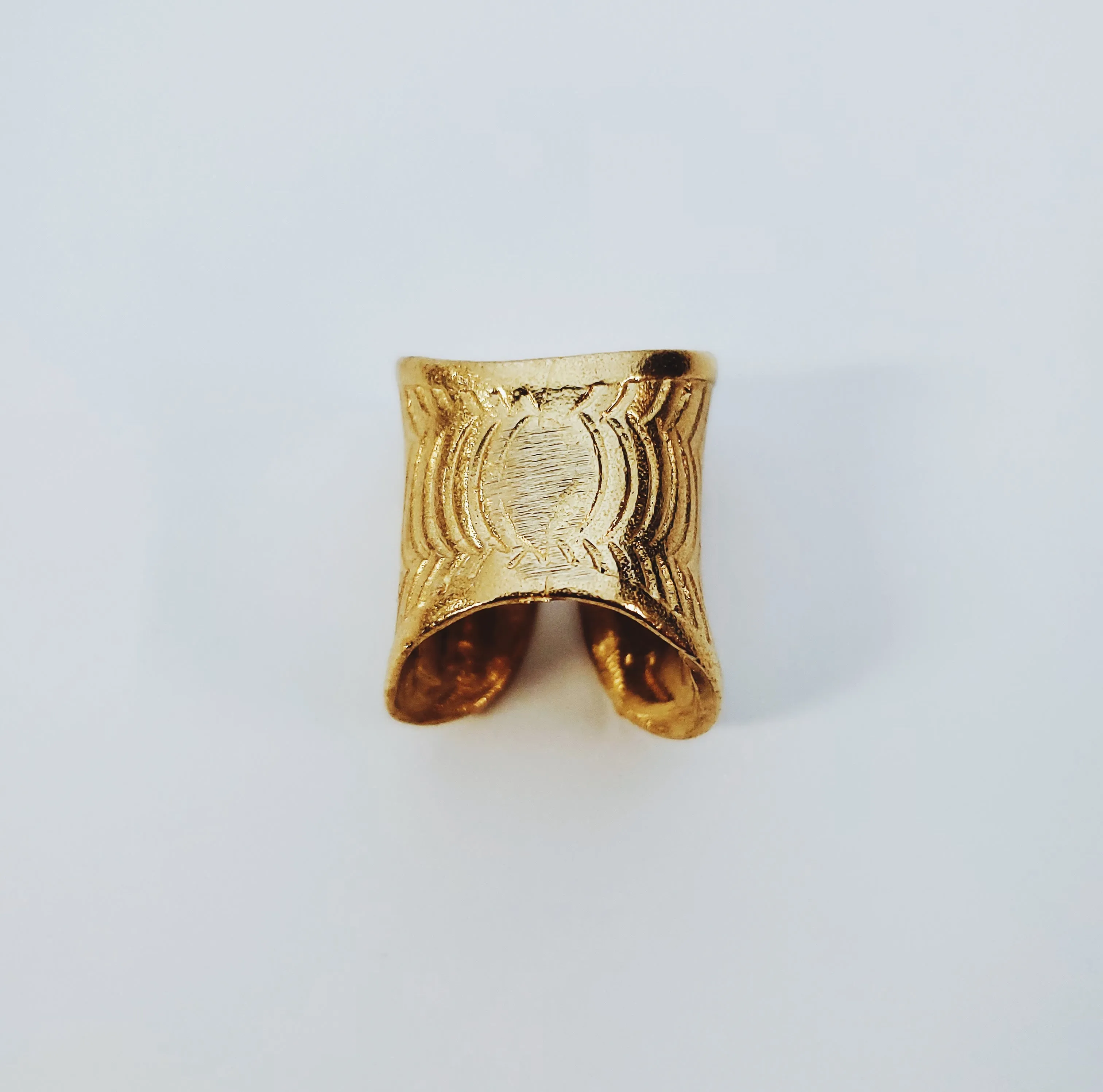 Lunula Ring