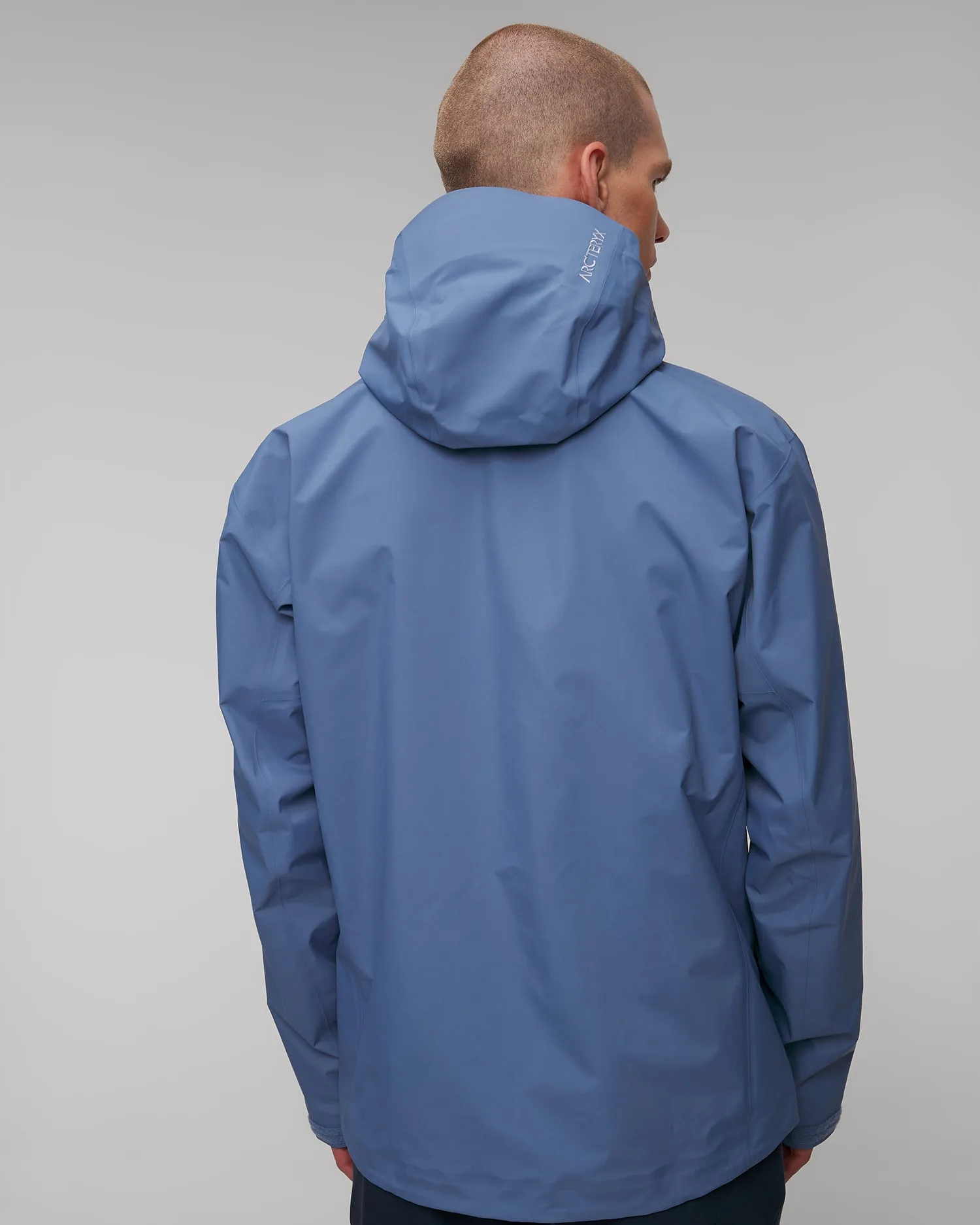 Men’s blue hardshell Arcteryx Beta Jacket M x000008584-20815