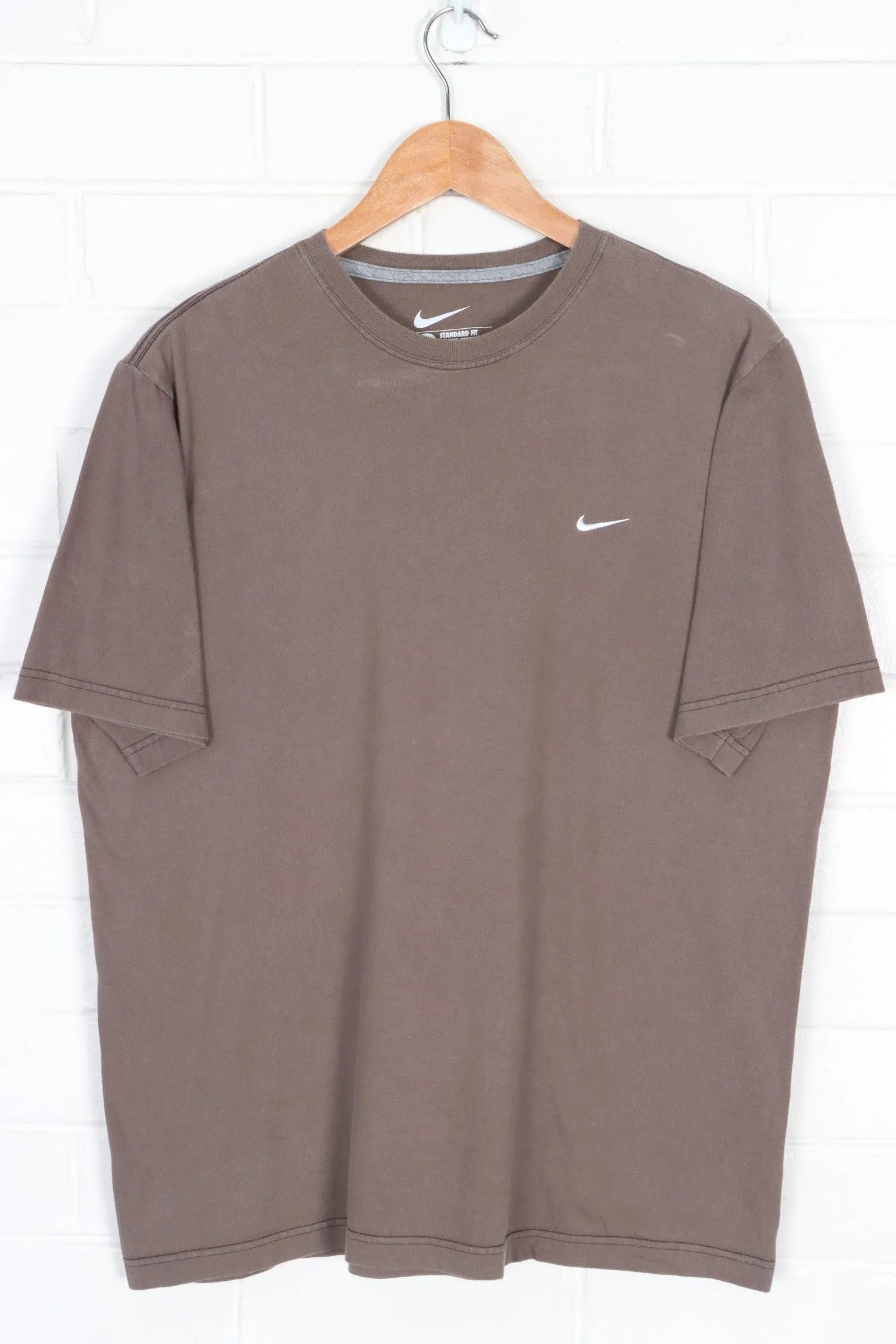 NIKE Embroidered Swoosh Logo Grey Brown T-Shirt (L)