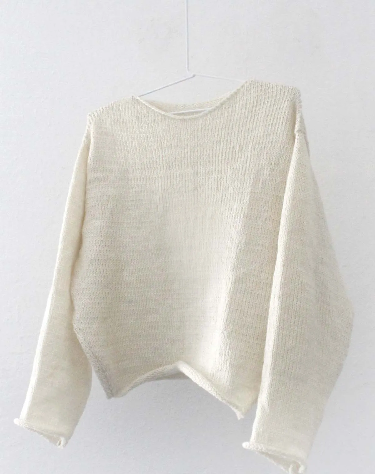 TRAPEZOID SWEATER - Cream