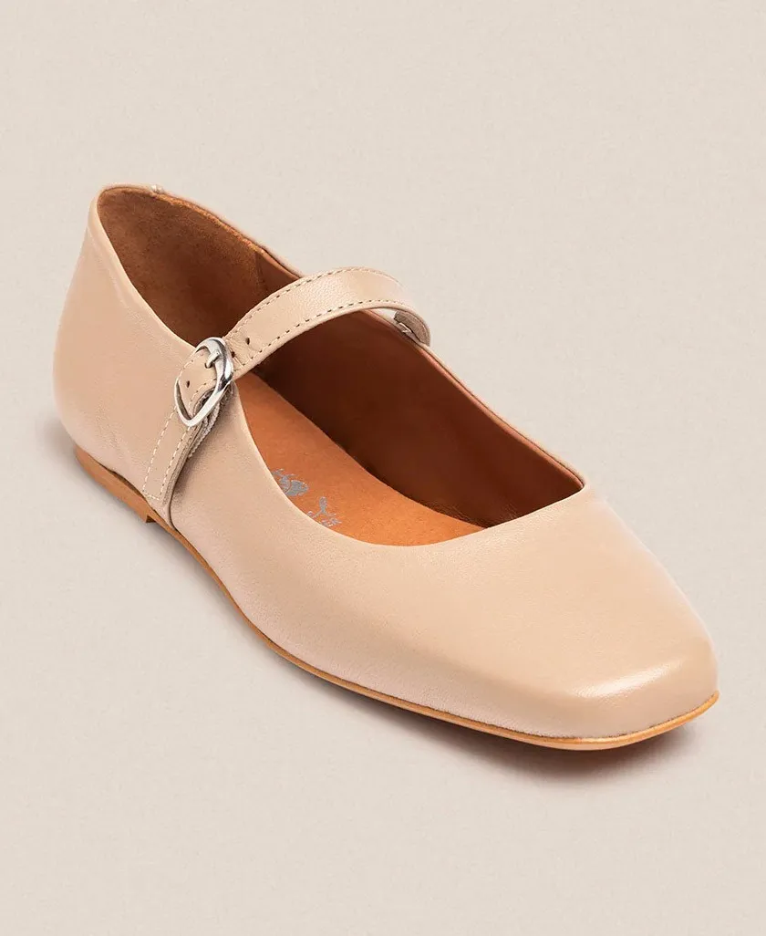 Yokono Lenna Buckle Flat Shoes